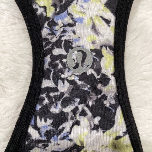 Lululemon Tank Top size 4 - Picture 3 of 3